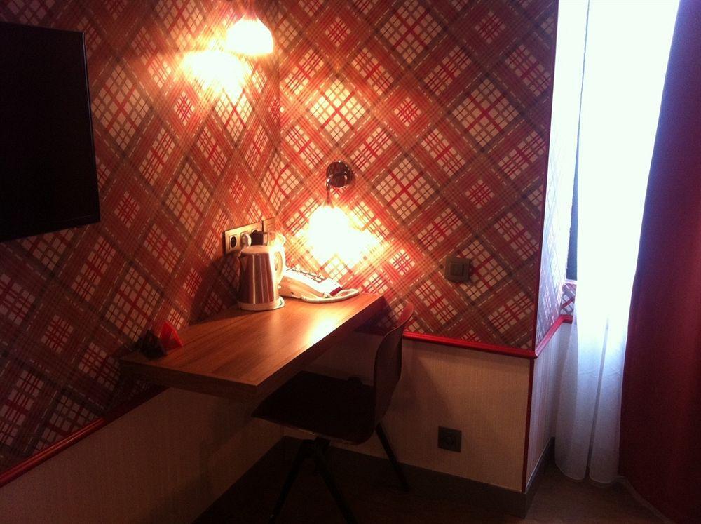 Hotel Boris V. By Happyculture Levallois-Perret Buitenkant foto