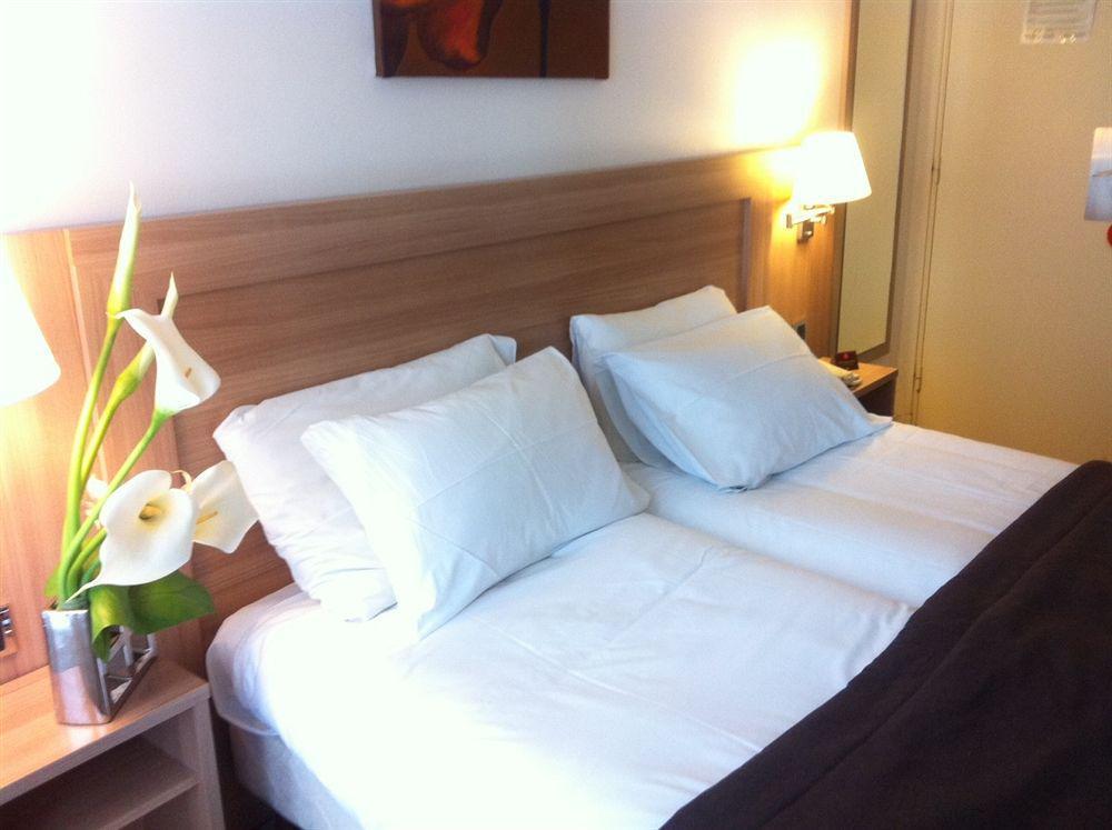 Hotel Boris V. By Happyculture Levallois-Perret Buitenkant foto